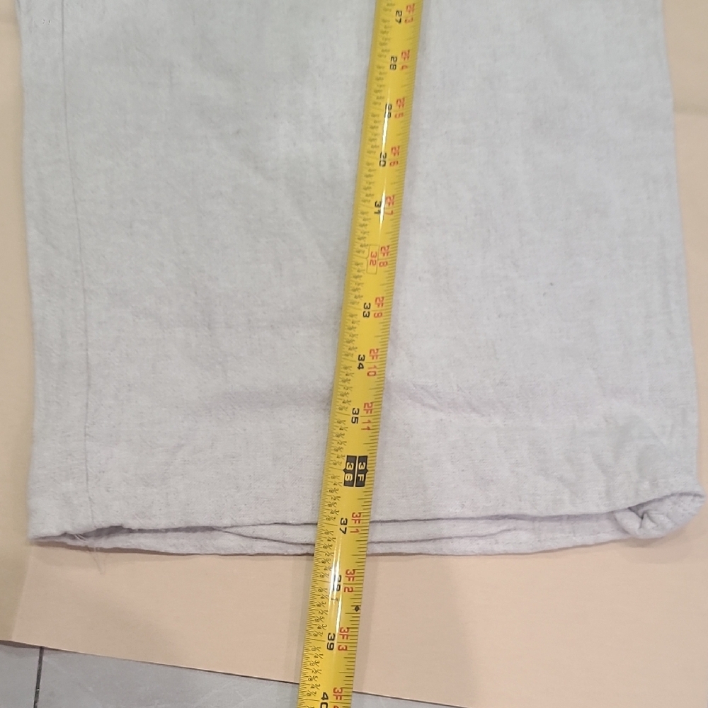 Old Navy Women's Tan Cropped Pants - Picture 6 of 11
